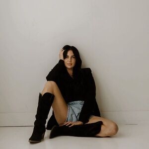 Meet your Posher, Liz